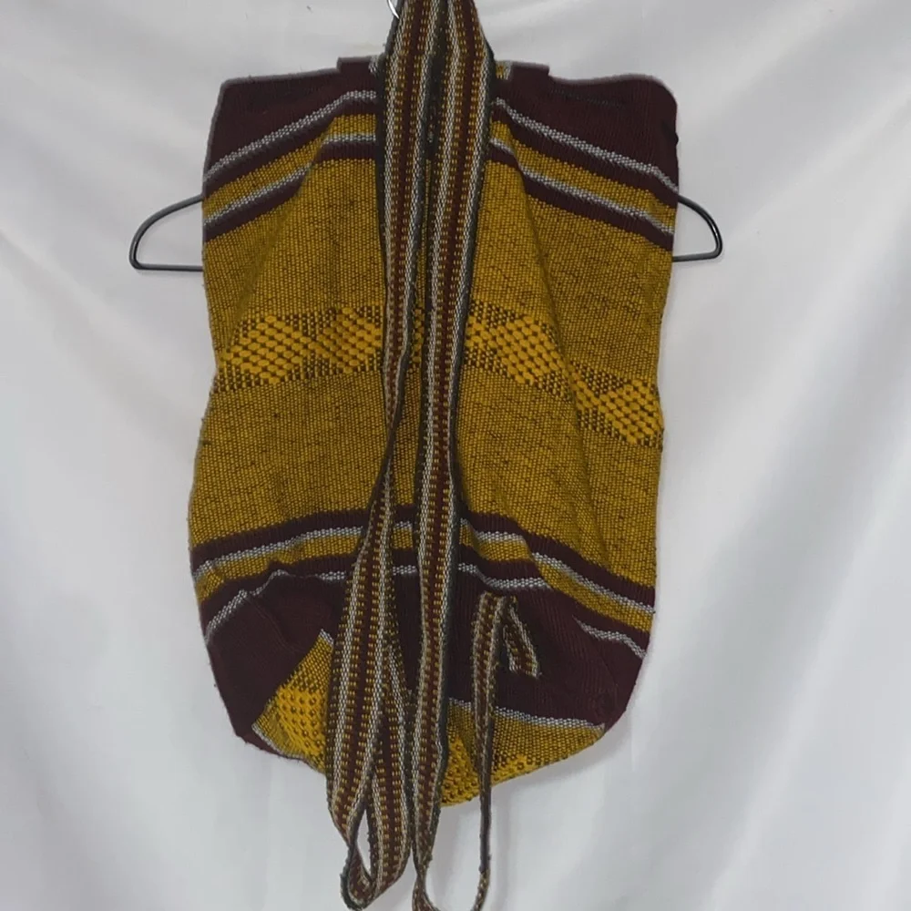 Florida State Knit Backpack NO BRAND MEASURES APPROX‎ 18”x14” DRAWSTING CLEAN